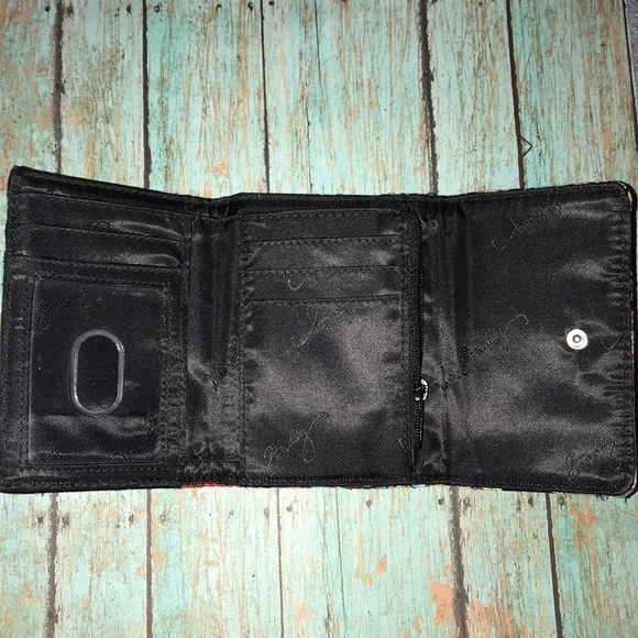 Vera Bradley Wallet - Picture 4 of 5